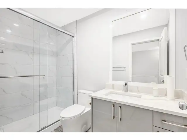 Shared rooms available with Indian Girls