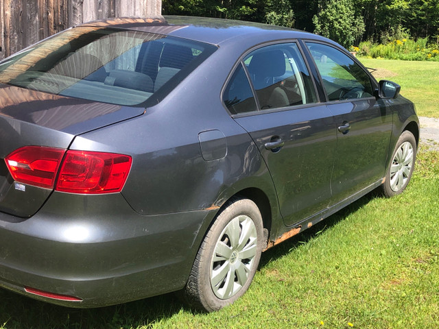 Volkswagen Jetta 2012 dans Autos et camions  à Sherbrooke - Image 4