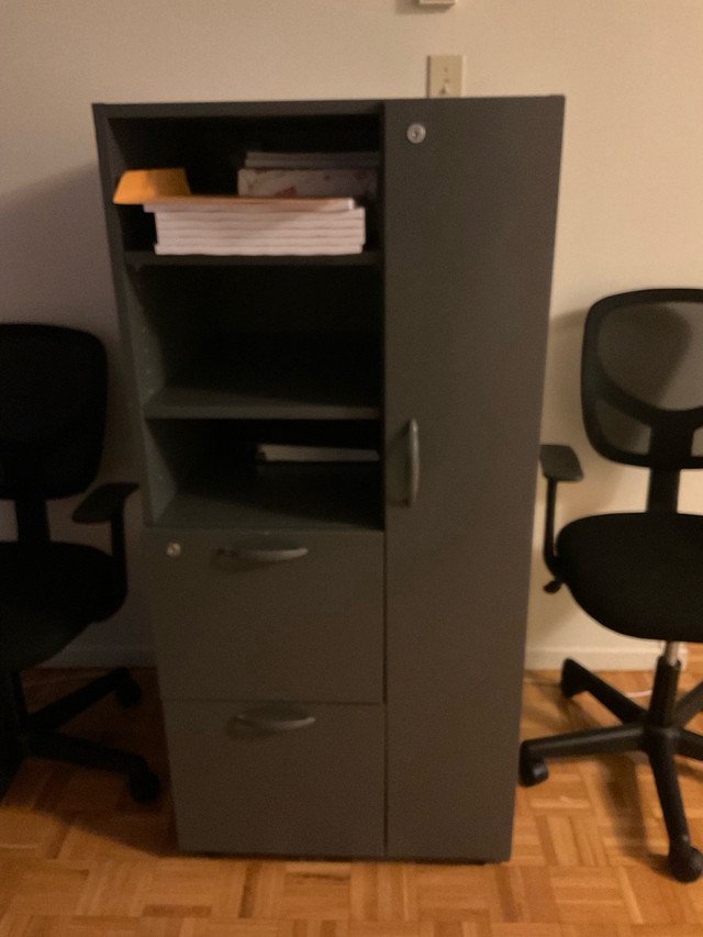Staples 2-Drawer Vertical File Cabinet, Locking, in Other Business & Industrial in Ottawa