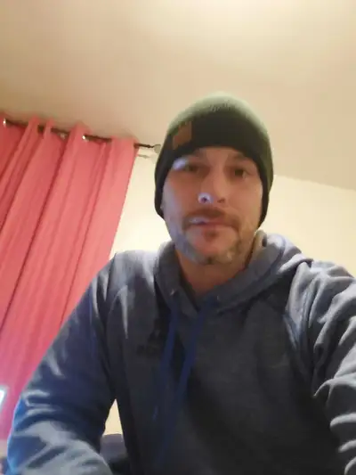 ROOFER/GENERAL LABOUR/PAINTING, View more