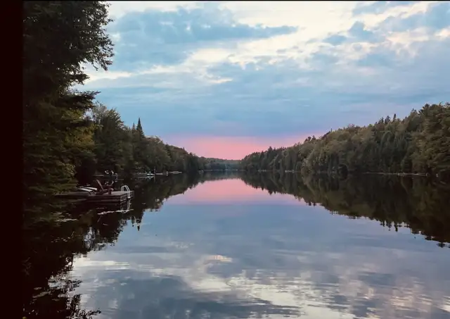 enchanting cottage on Fiddler Lake in Quebec in Canada - Image 3