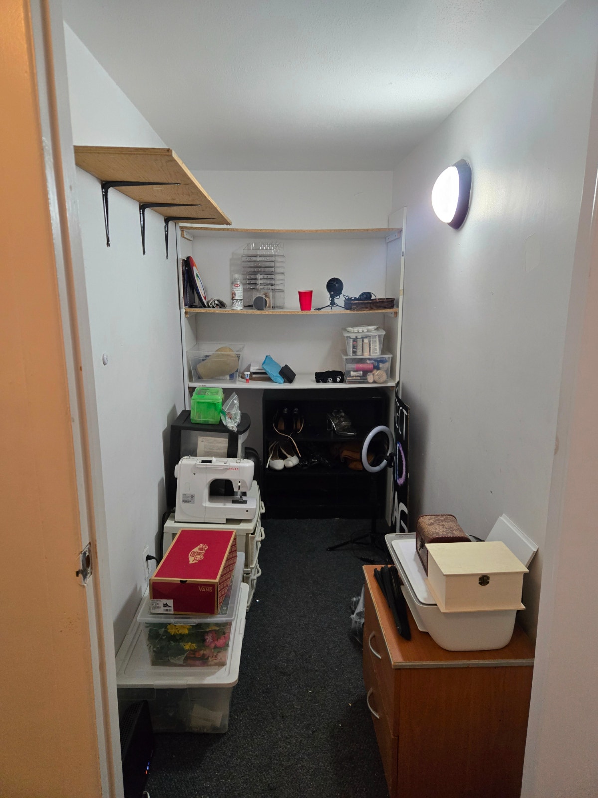 3 1/2 Fully furnished. All included. September 1st — photo 3
