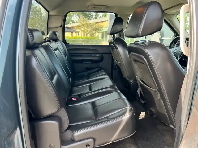 2007 GMC SIERRA 1500 VORTEC MAX CREW CAB in Cars & Trucks in Ottawa - Image 10