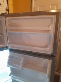 Fridge with top freezer (please read the description)