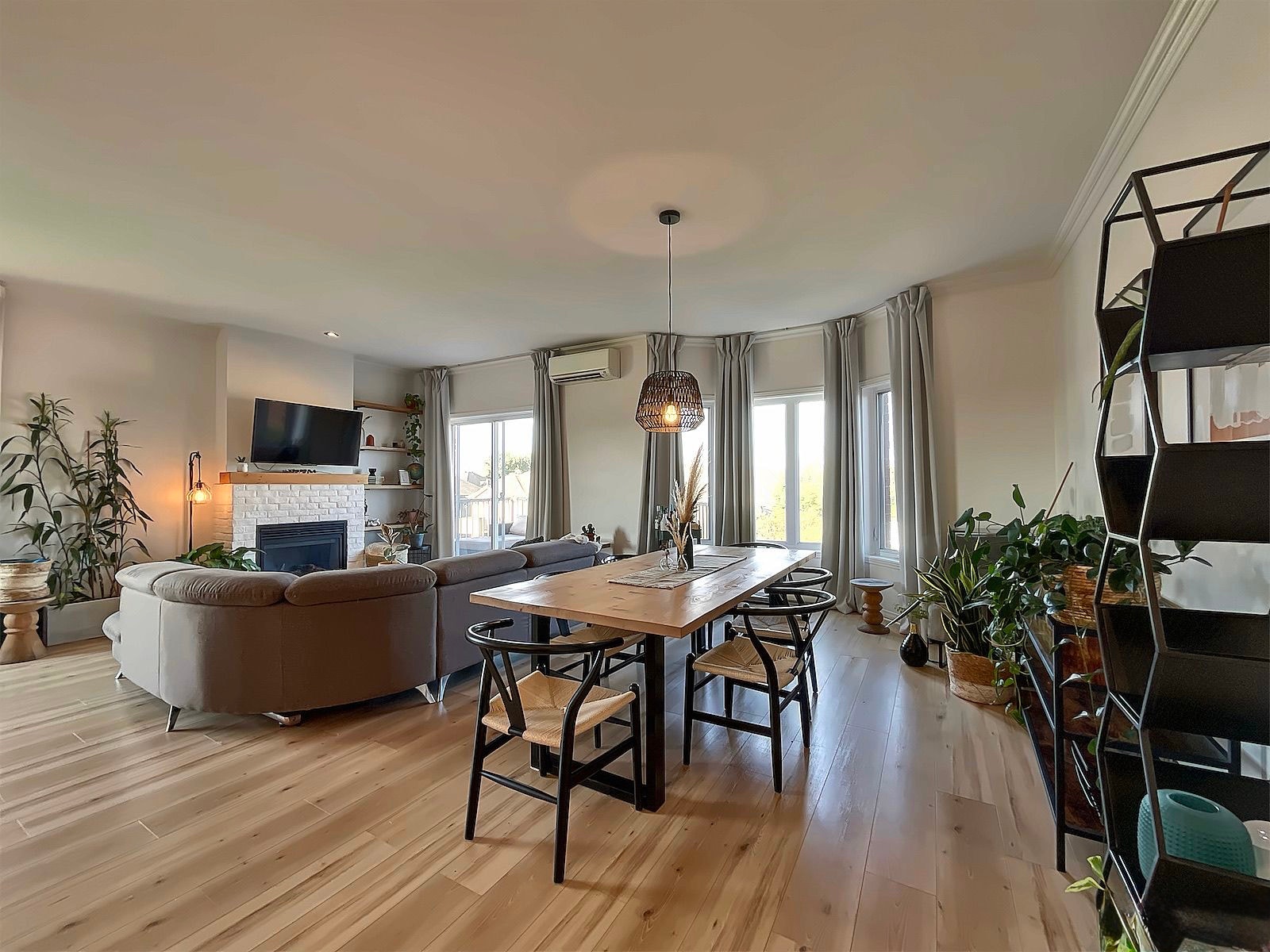 Superbe 4 ½ à louer – Candiac | 1200 pi² — photo 1