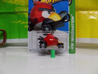 HOT WHEELS  Angry Bird and Minion and cars diecast