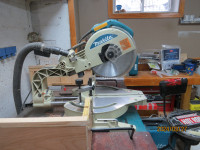 Makita Compound miter saw 12' with Mobile stand