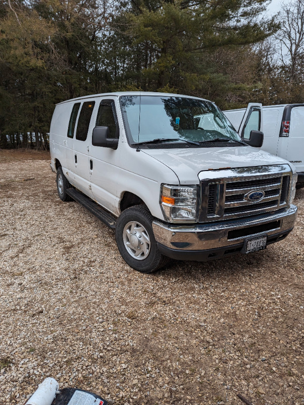 2014 Ford e250 in Cars & Trucks in Owen Sound - Image 2