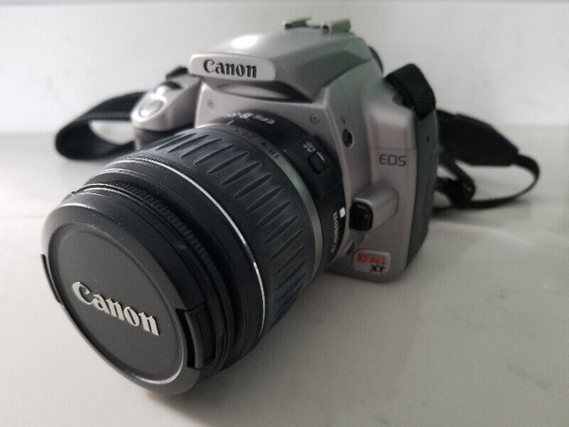 Canon EOS Digital Rebel XT DSLR Camera, 10/10, hardly used in Cameras & Camcorders in Mississauga / Peel Region - Image 2