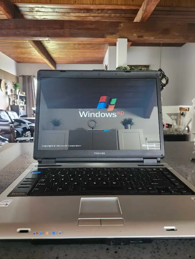 Toshiba Laptop - Windows XP in Laptops in Edmonton - Image 3