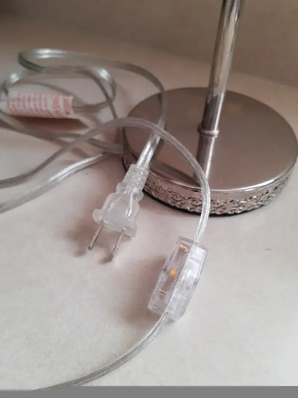 Metal desk lamp in Indoor Lighting & Fans in Cornwall - Image 5