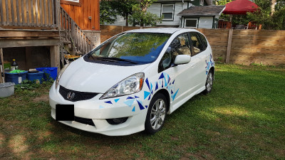2011 Honda Fit Sport w Two sets of tires