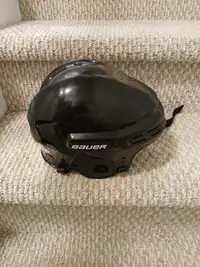 Hockey helmet 