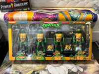 Teenage Mutant Ninja Turtles NECA 4 Pack PLUS EXTRA