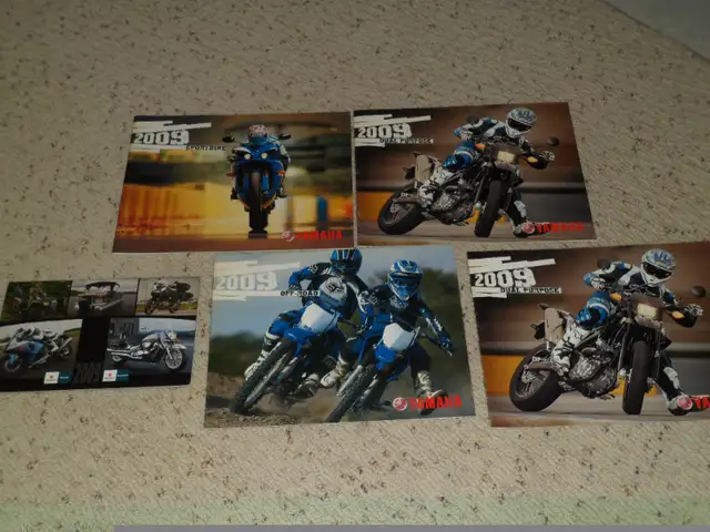 Lot of Vintage 2000's Yamaha Motorcycles color brochures in Arts & Collectibles in Markham / York Region - Image 10