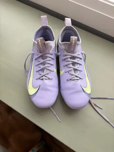 Nike Zoom - kids soccer cleats 1.5Y, View more