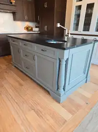 Custom Traditional Kitchen Island with Quartz Countertops