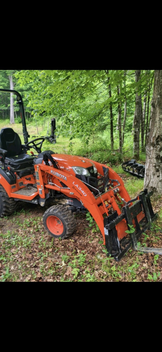 Compact tractor for rent Équipement agricole Edmundston Kijiji