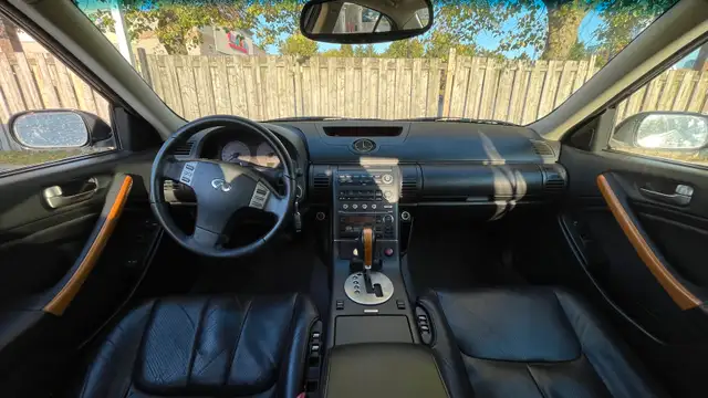 2003 Infiniti g35 in Cars & Trucks in London - Image 7