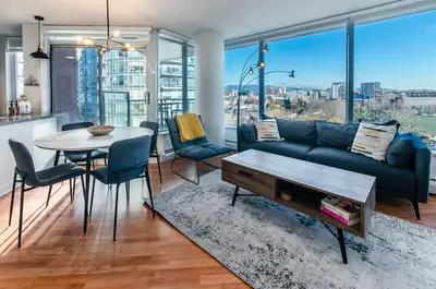 Furnished Rooms – Move In Today!