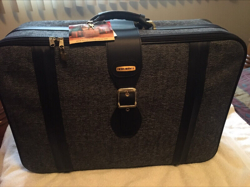 LUGGAGE NEW FIFITH AVENUE 4 PIECE SET TAGS ATTACHED Other