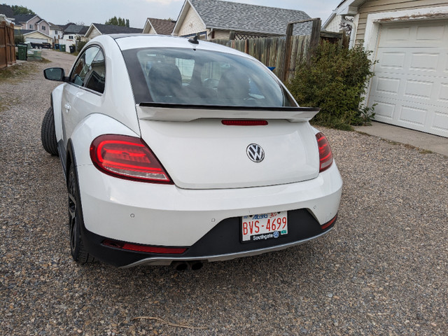 2017 Volkswagen Beetle Dune in Cars & Trucks in Calgary - Image 3