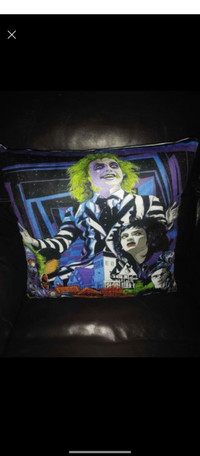 BEETLE JUICE - GOTH / HORROR - COLLECTORS PILLOW