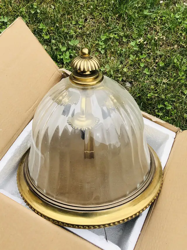 Beautiful large Ceiling light Gold tone