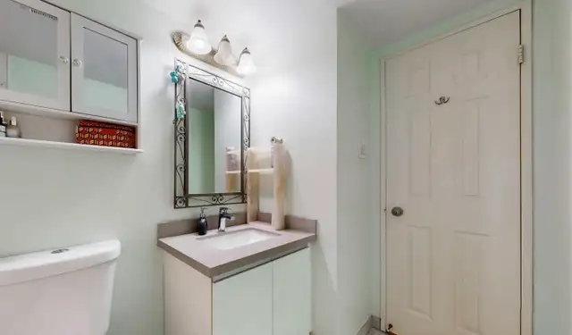 Room for rent in Room Rentals & Roommates in Mississauga / Peel Region - Image 5