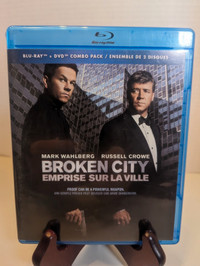 Broken City Blu-Ray DVD Combo Pack Russell Crowe Mark Wahlberg
