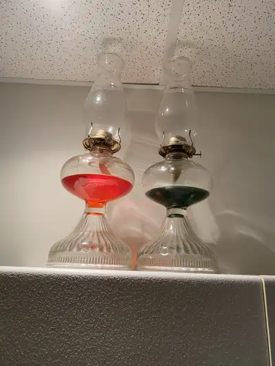 LAMPES À L’HUILE ANTIQUES/  OIL LAMPS, View more