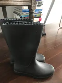 Rain boots
