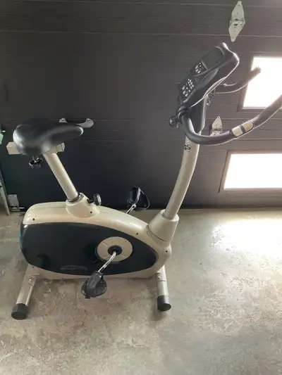 Club Pro HM6094M Stationary Bike, View more