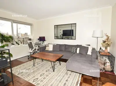 Spacious 1 Bedroom (Park Lawn & The Queensway)
