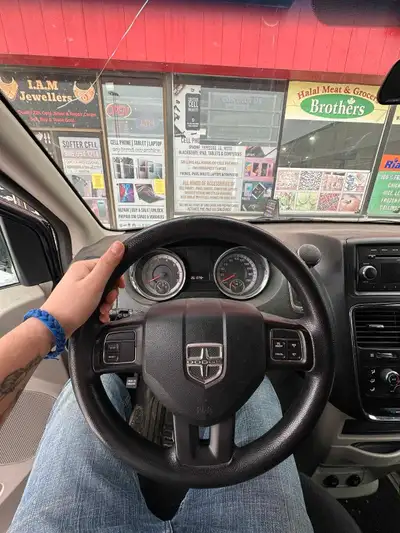 2014 Dodge Grand Caravan Good condition van, driving smooth, NO WARNING LIGHTS Ac Heat Block heater...