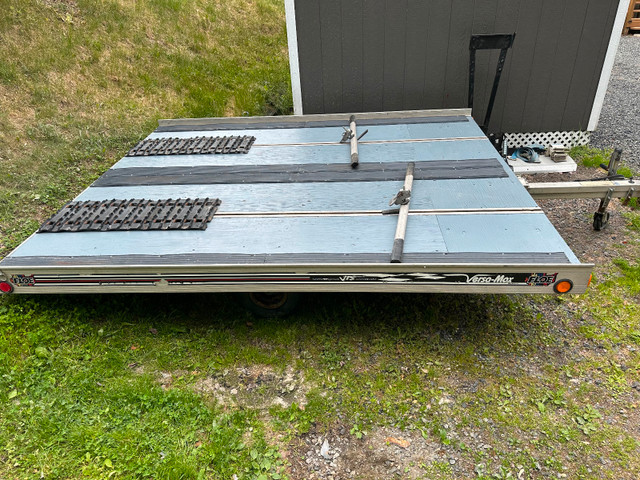 SALE PENDING Double aluminum tilt snowmobile trailer 101” x 10’ in Cargo & Utility Trailers in Kenora - Image 4