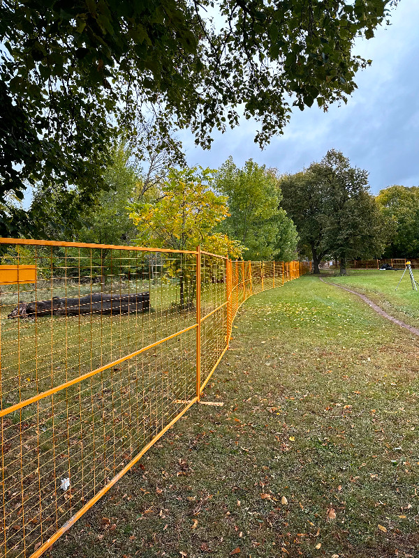 Temporary Fence Rentals for Construction Sites and Events in Other Business & Industrial in Muskoka - Image 2