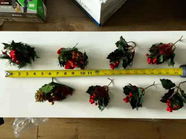 Mistletoe Christmas decorations - decorations de noel in Holiday, Event & Seasonal in Ottawa - Image 3