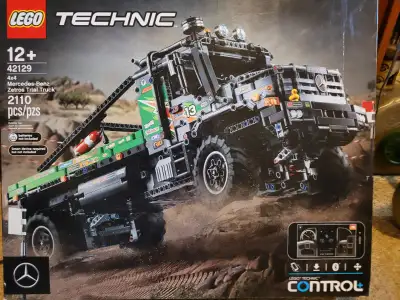 BNIB Lego Technic 4x4 Mercedes Benz Zetros Trial Truck