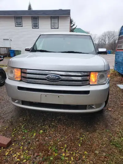 5,000$ OBO As is. Has some rust on tailgate usual for this vehicle. Mooroof, colored interior lights...