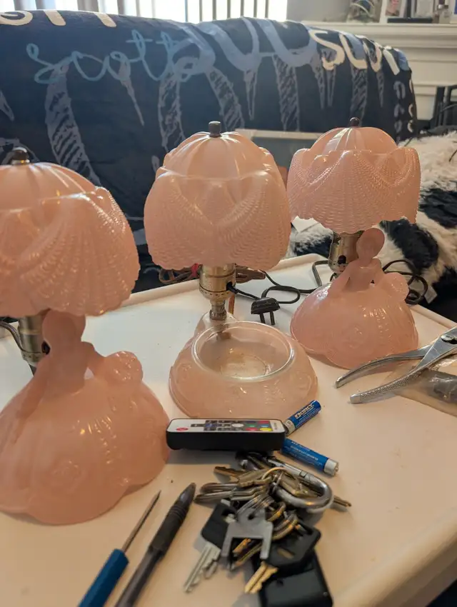 Vintage lamps in Other in London - Image 2