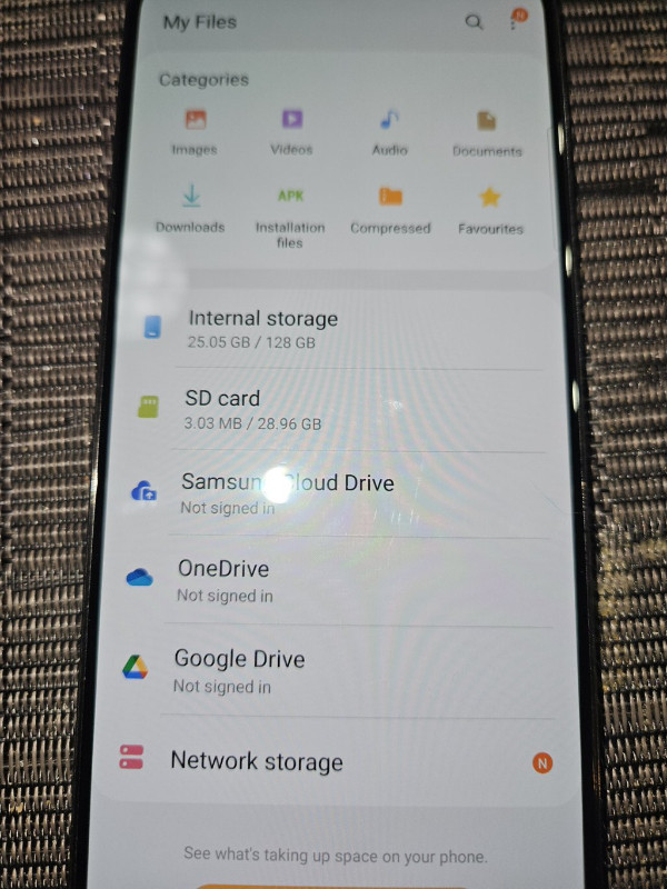 Samsung Galaxy A70 - Black in Cell Phones in Cowichan Valley / Duncan - Image 4