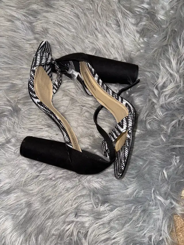 Chaussures de femmes neuves in Women's - Shoes in Québec City - Image 7