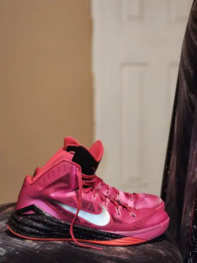 Nike Hyperdunk Basketball Shoes – Size US12, View more