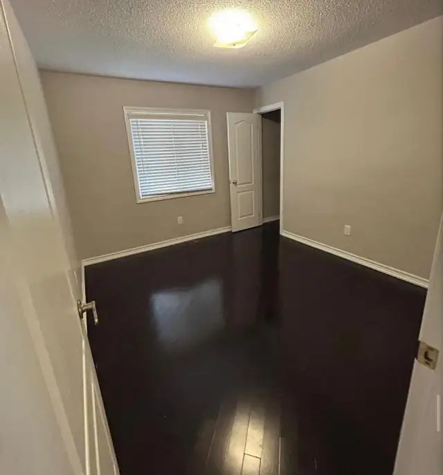 ROOMS AVAILABLE FOR RENT IN BRAMPTON