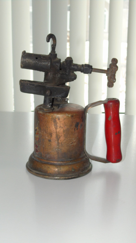 Chalumeau à souder ou décaper antique en cuivre (blowtorch) dans Art et objets de collection  à Ville de Québec