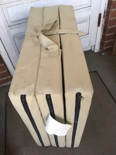 FREE Folding Bed - Yonge south of 401, View more