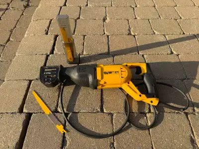 Dewalt 12 Amp Reciprocating Saw Scie Alternative, View more