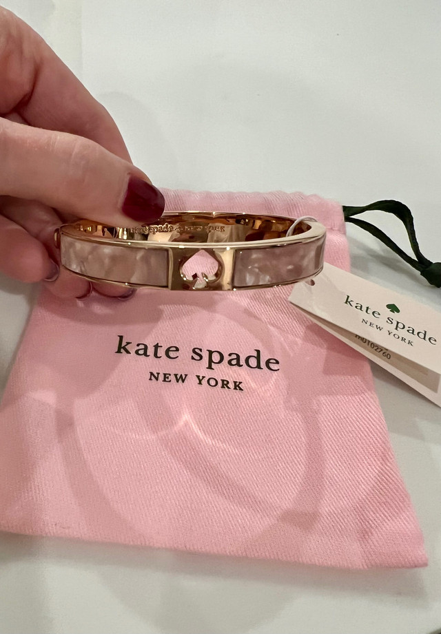 Kate Spade Bangle - never worn  dans Bijoux et montres  à Ville de Toronto