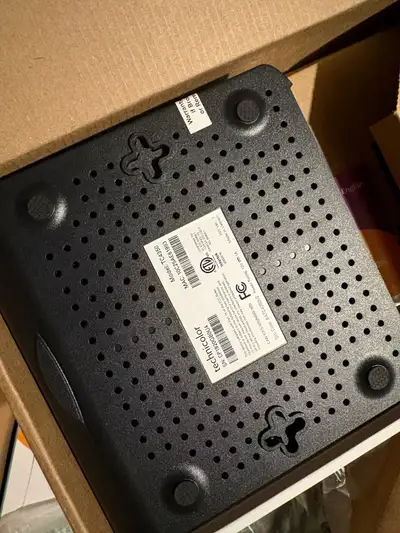 This is a brand new Technicolor TC4350 modem and router set, offering high-speed internet connectivi...